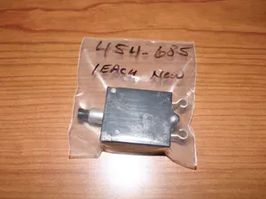 Piper 20 AMP Circuit Breaker 454-685 AMF 519-220-102